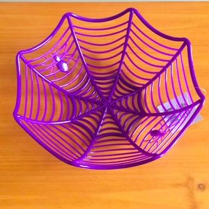 Spider web treat basket